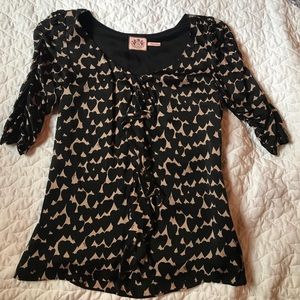 Soft and flattering juicy couture blouse!